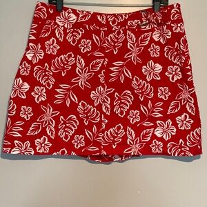 Jennifer Moore Red Floral Skort. Women’s size 16.